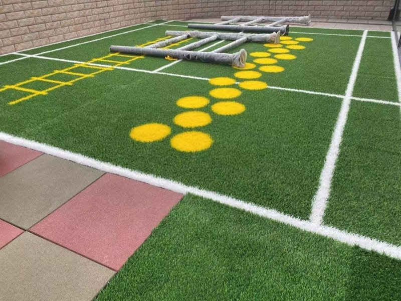 Сравнение различных вариантов подкладок для синтетических газонов